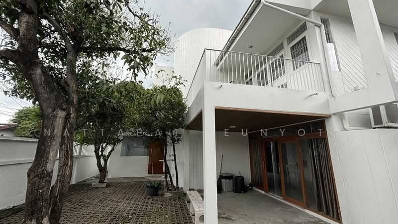 undefined, Bangkok, Lat Phrao, Bangkok, 5 Bedrooms, 200 sqm, Single Detached House For Sale, by Nattapat Reunyota, 500373639 - DDproperty.com