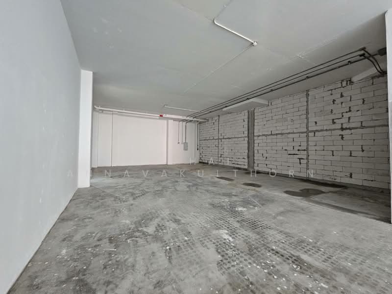 Summer Hill Phrakanong, Bangkok, Phra Kanong, Khlong Toei, Bangkok, , 214 sqm, Retail Space For Rent, by Vichai Annavakulthorn, 500373716 - DDproperty.com