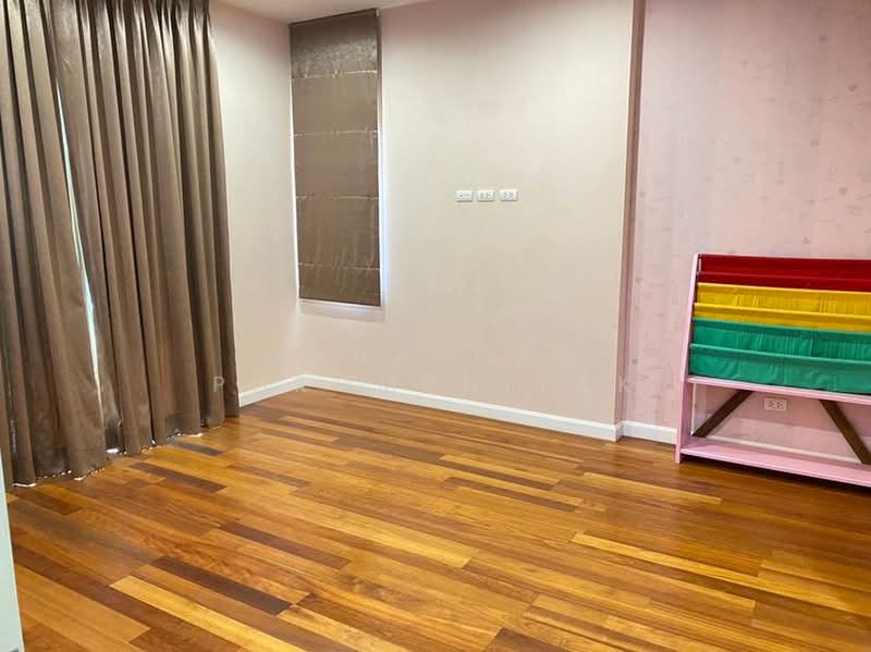 Villa Nakarin Onnut-Wongwaen, Bangkok, Sukhapiban 2 Road, Prawet, Bangkok, 5 Bedrooms, 410 sqm, Single Detached House For Rent, by Manapong Phromphitak, 500373735 - DDproperty.com