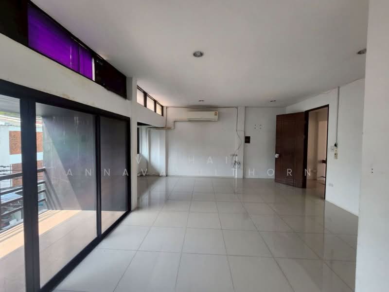 Aree Townhouse Sukhumvit 26, กรุงเทพ, คลองตัน, คลองเตย, กรุงเทพ, 250 ตร.ม., ตึกแถว-อาคารพาณิชย์ ให้เช่า, โดย Vichai Annavakulthorn, 500373753 - DDproperty.com