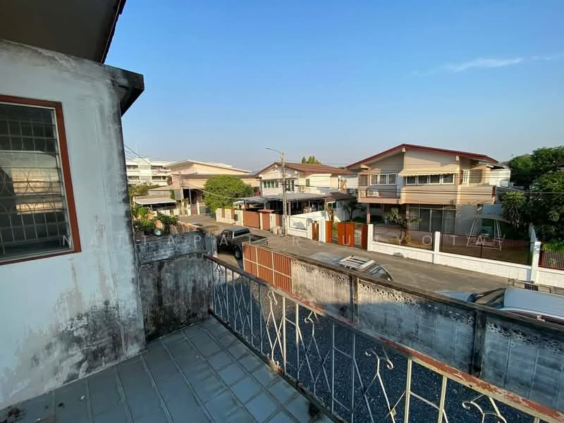 undefined, Bangkok, Lat Phrao, Bangkok, 4 Bedrooms, 600 sqm, Single Detached House For Sale, by Nattapat Reunyota, 500373764 - DDproperty.com
