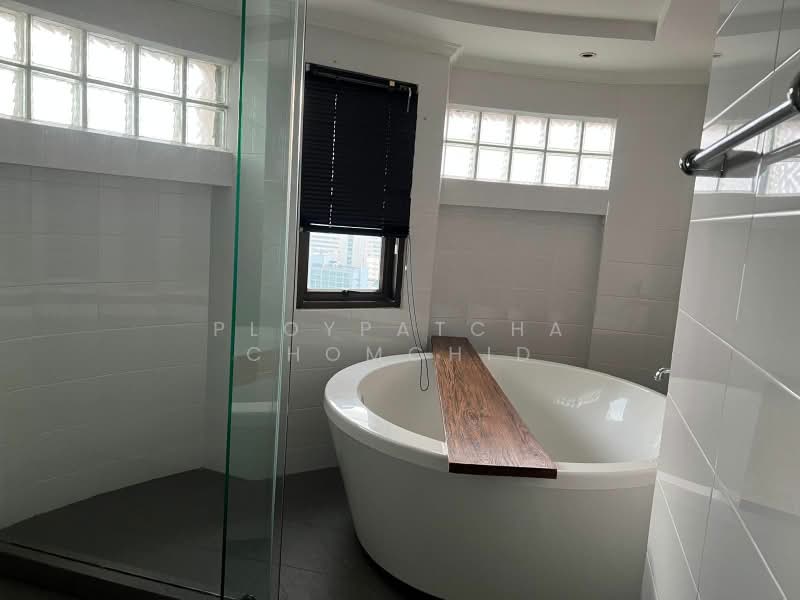 Kallista Mansion, Bangkok, 64 Soi Sukhumvit 11, Khlongtoei Nua, Watthana, Bangkok, 3 Bedrooms, 315 sqm, Condo For Rent, by Ploypatcha Chomchid, 500373828 - DDproperty.com