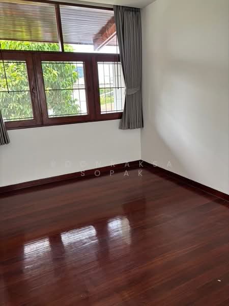 3-BR House, Bangkok, Khlong Tan Nua, Watthana, Bangkok, 3 Bedrooms, 340 sqm, Single Detached House For Rent, by Boonraksa Sopak, 500373858 - DDproperty.com