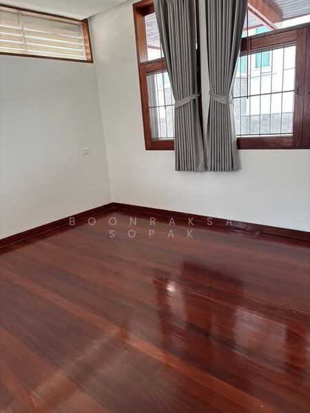 3-BR House, Bangkok, Khlong Tan Nua, Watthana, Bangkok, 3 Bedrooms, 340 sqm, Single Detached House For Rent, by Boonraksa Sopak, 500373858 - DDproperty.com