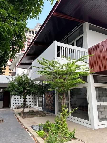 บ้าน 3-ห้องนอน, กรุงเทพ, คลองตันเหนือ, วัฒนา, กรุงเทพ, 340 ตร.ม., บ้านเดี่ยว ให้เช่า, โดย Boonraksa Sopak, 500373858 - DDproperty.com