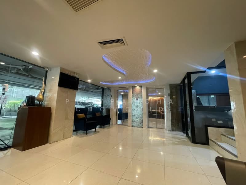 The Prime Suites, Bangkok, 17 Sukhumvit Soi 18, Khlong Toei, Bangkok, 1 Bedroom, 60 sqm, Condo For Rent, by Ploypatcha Chomchid, 500373894 - DDproperty.com