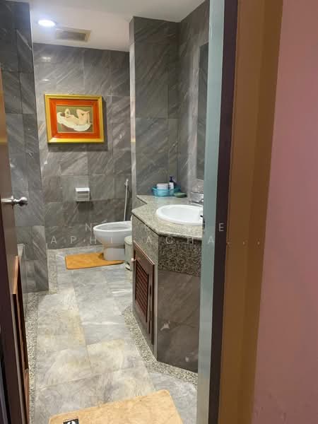 Baan Prueksasiri 1, Bangkok, 5 Soi Phetchaburi 11, Thanon Phaya Thai, Ratchathewi, Bangkok, 3 Bedrooms, 121 sqm, Condo For Sale, by Natrinee Aphirachatanon, 500373927 - DDproperty.com