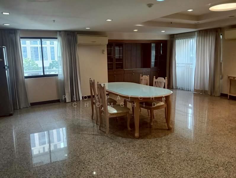 Baan Suanpetch, Bangkok, 18 Soi Sukhumvit 39, Khlong Tan Nua, Watthana, Bangkok, 3 Bedrooms, 265 sqm, Condo For Rent, by Ploypatcha Chomchid, 500374027 - DDproperty.com