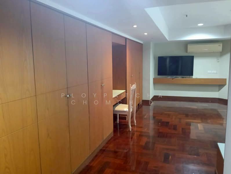 Baan Suanpetch, Bangkok, 18 Soi Sukhumvit 39, Khlong Tan Nua, Watthana, Bangkok, 3 Bedrooms, 265 sqm, Condo For Rent, by Ploypatcha Chomchid, 500374027 - DDproperty.com