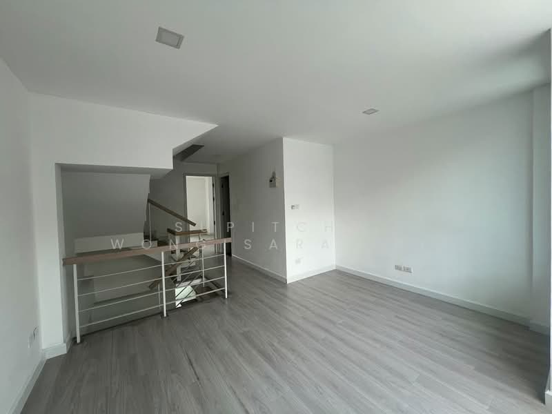 undefined, Bangkok, Khlong Tanon, Sai Mai, Bangkok, 3 Bedrooms, 19 sqm, Townhouse For Sale, by Supitcha Wongisaraseri, 500374206 - DDproperty.com