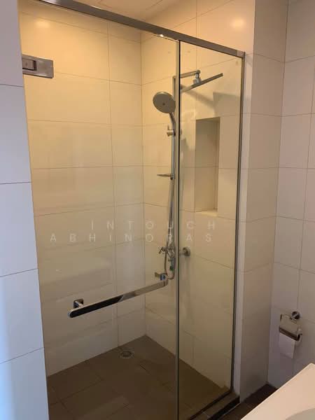 Wyne Sukhumvit, Bangkok, 1120 Sukhumvit Road, Phra Kanong, Khlong Toei, Bangkok, 1 Bedroom, 30 sqm, Condo For Sale, by Intouch Abhinorasaeth, 500374269 - DDproperty.com