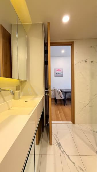 Siamese Exclusive Sukhumvit 31, Bangkok, 75 Soi Sukhumvit 31, Khlong Tan Nua, Watthana, Bangkok, 2 Bedrooms, 70 sqm, Condo For Rent, by Natlyn Kongsapook, 500374367 - DDproperty.com