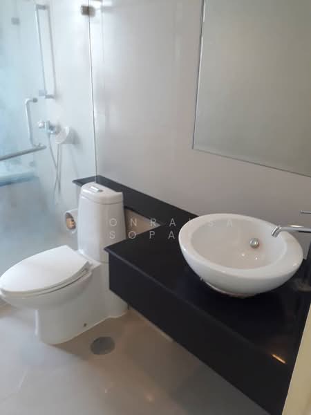Nusasiri Grand, Bangkok, Soi Sukhumvit 42, Phra Kanong, Khlong Toei, Bangkok, 2 Bedrooms, 123 sqm, Condo For Rent, by Boonraksa Sopak, 500374414 - DDproperty.com