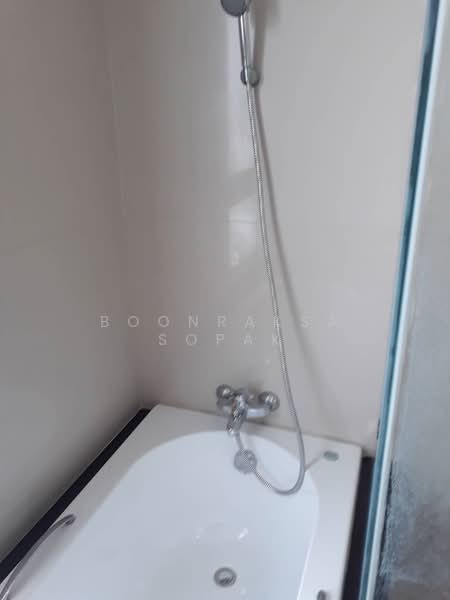 Nusasiri Grand, Bangkok, Soi Sukhumvit 42, Phra Kanong, Khlong Toei, Bangkok, 2 Bedrooms, 123 sqm, Condo For Rent, by Boonraksa Sopak, 500374414 - DDproperty.com