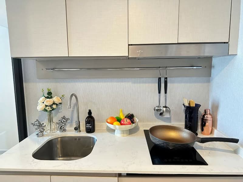 Knightsbridge Prime Sathorn, Bangkok, 599 Naradhiwas Rajanagarindra Road, Thung Maha Mek, Sathon, Bangkok, 1 Bedroom, 38 sqm, Condo For Sale, by Thanyalak Premputtiphan, 500374483 - DDproperty.com