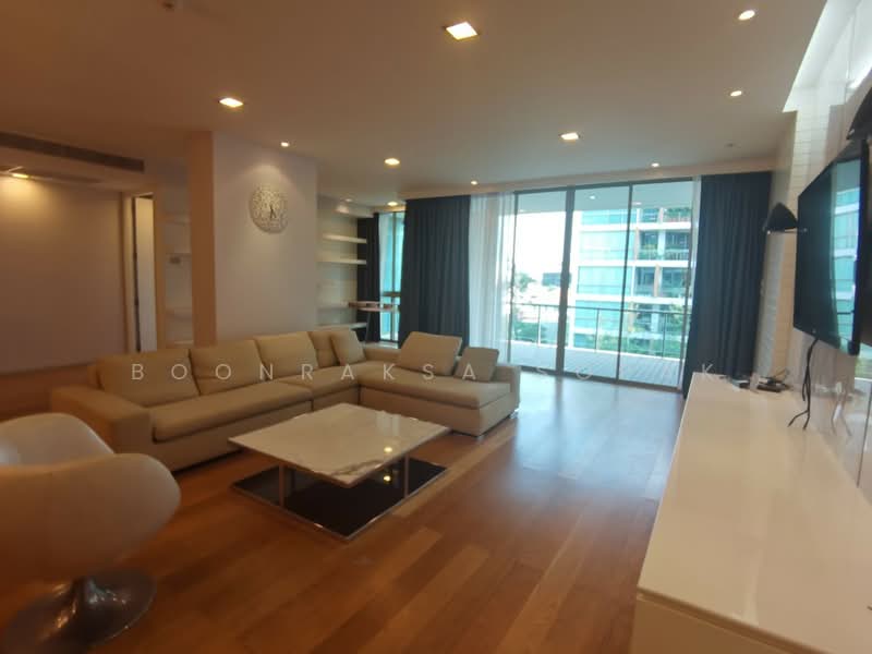 Ficus Lane, Bangkok, Soi Sukhumvit 44/1, Phra Kanong, Khlong Toei, Bangkok, 2 Bedrooms, 198 sqm, Condo For Rent, by Boonraksa Sopak, 500374512 - DDproperty.com