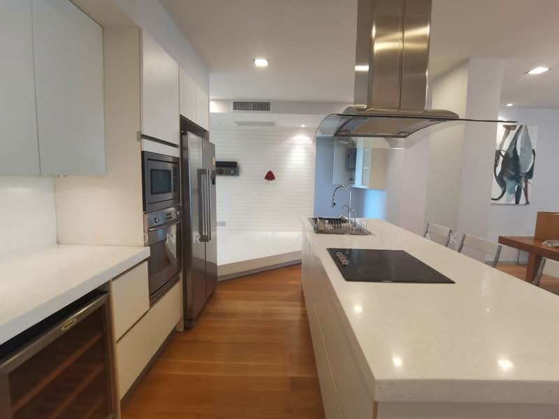 Ficus Lane, Bangkok, Soi Sukhumvit 44/1, Phra Kanong, Khlong Toei, Bangkok, 2 Bedrooms, 198 sqm, Condo For Rent, by Boonraksa Sopak, 500374512 - DDproperty.com