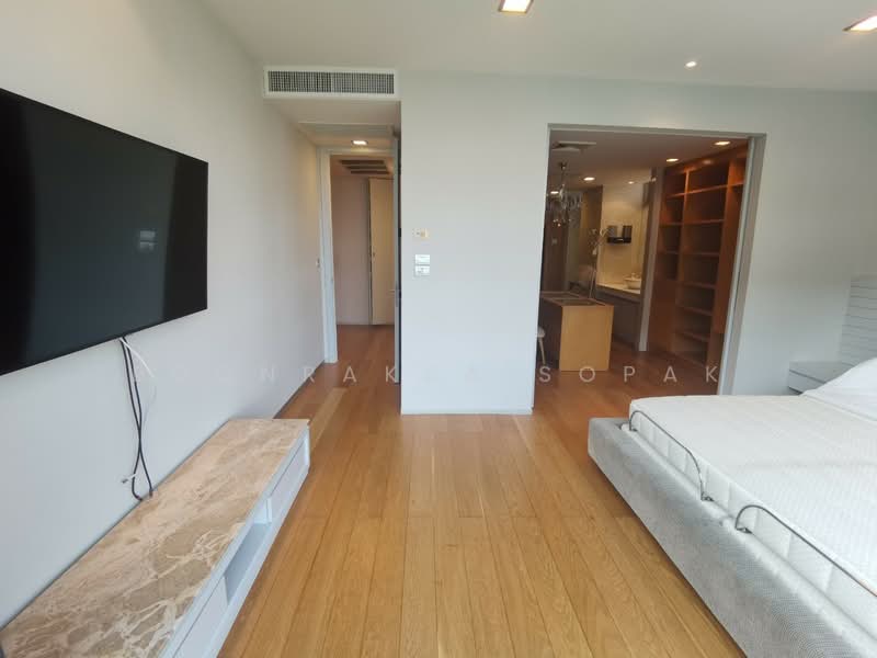 Ficus Lane, Bangkok, Soi Sukhumvit 44/1, Phra Kanong, Khlong Toei, Bangkok, 2 Bedrooms, 198 sqm, Condo For Rent, by Boonraksa Sopak, 500374512 - DDproperty.com