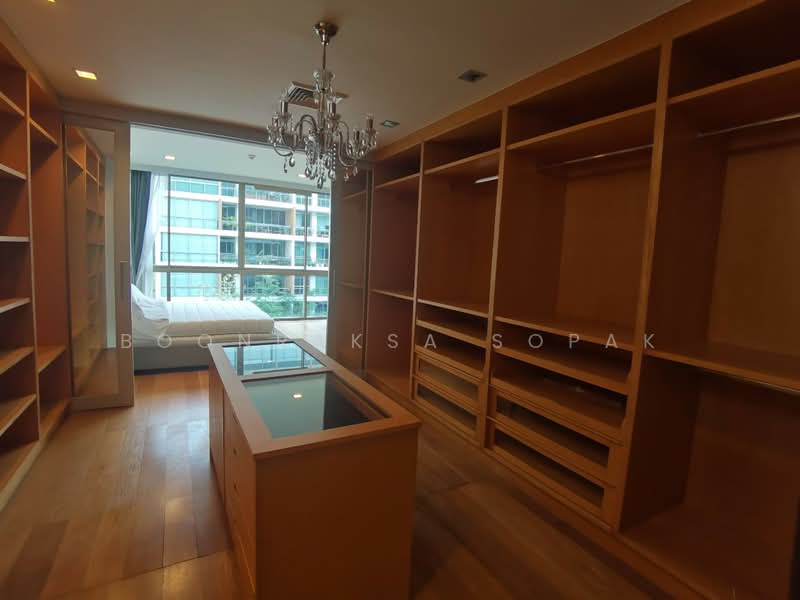 Ficus Lane, Bangkok, Soi Sukhumvit 44/1, Phra Kanong, Khlong Toei, Bangkok, 2 Bedrooms, 198 sqm, Condo For Rent, by Boonraksa Sopak, 500374512 - DDproperty.com
