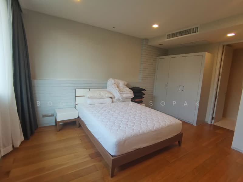 Ficus Lane, Bangkok, Soi Sukhumvit 44/1, Phra Kanong, Khlong Toei, Bangkok, 2 Bedrooms, 198 sqm, Condo For Rent, by Boonraksa Sopak, 500374512 - DDproperty.com