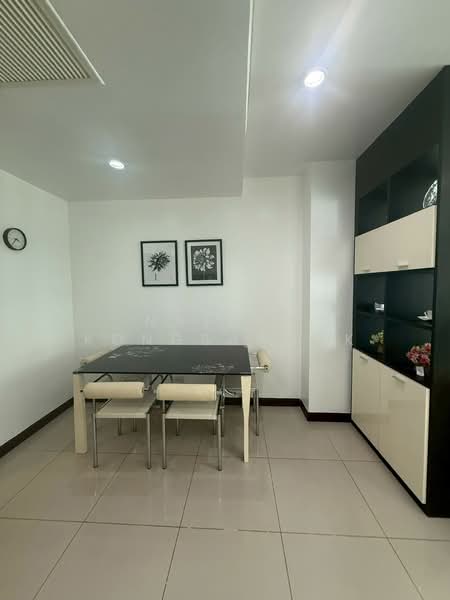 The Prime 11, Bangkok, 29 Soi Sukhumvit 11, Khlongtoei Nua, Watthana, Bangkok, 1 Bedroom, 53 sqm, Condo For Rent, by Natlyn Kongsapook, 500374550 - DDproperty.com
