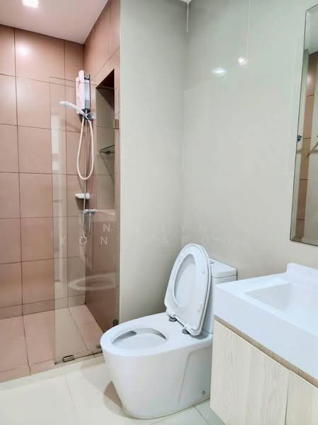 Rich Park @ Triple Station, Bangkok, 591 Srinakarin Road, Suan Luang, Bangkok, 1 Bedroom, 30 sqm, Condo For Rent, by Natlyn Kongsapook, 500374555 - DDproperty.com
