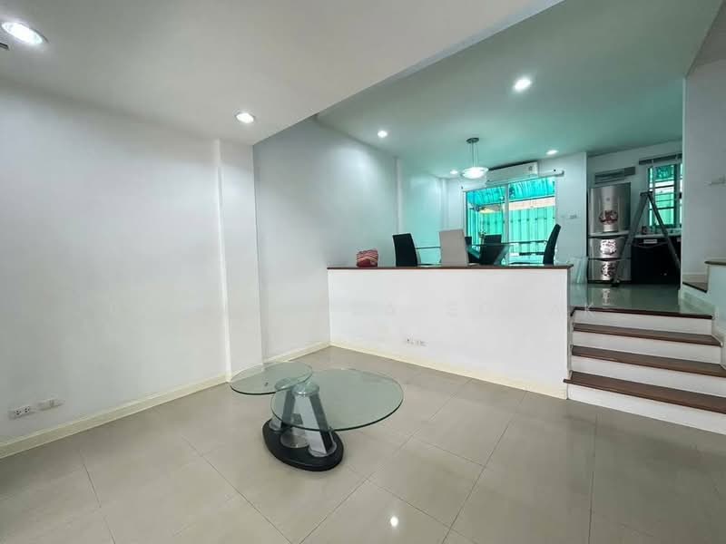 Plus City Park Sukhumvit 101/1, Bangkok, 6 Soi Wachiratham Sathit 31, Bang Chak, Phra Khanong, Bangkok, 3 Bedrooms, 185 sqm, Townhouse For Rent, by Boonraksa Sopak, 500374566 - DDproperty.com