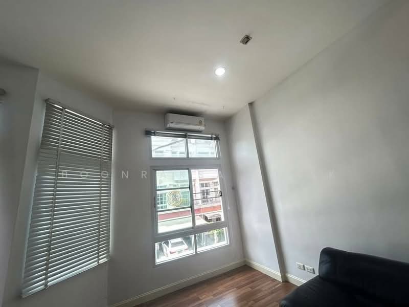 Plus City Park Sukhumvit 101/1, Bangkok, 6 Soi Wachiratham Sathit 31, Bang Chak, Phra Khanong, Bangkok, 3 Bedrooms, 185 sqm, Townhouse For Rent, by Boonraksa Sopak, 500374566 - DDproperty.com
