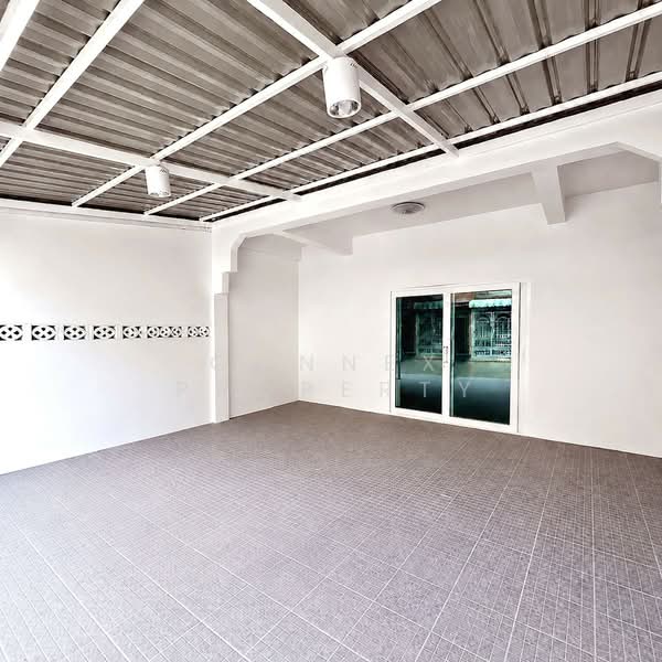 Two - storey townhouse, 22 square wah, Nong Prue, Bang Lamung, Chon Buri (Pattaya), , Nong Pru, Bang Lamung (Pattaya), Chon Buri (Pattaya), 3 Bedrooms, 50 sqm, Townhouse For Sale, by Connex Property, 500374594 - DDproperty.com