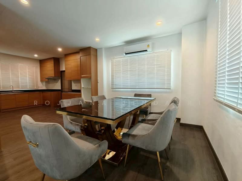 4-BR House, Bangkok, Phra Kanong Nua, Watthana, Bangkok, 4 Bedrooms, 330 sqm, Single Detached House For Rent, by Rojjana Jindasri, 500374616 - DDproperty.com