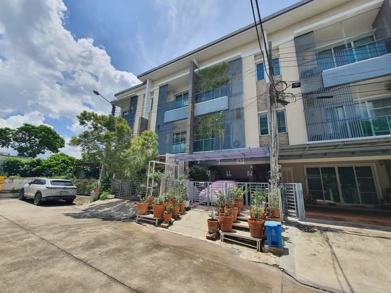 Town Plus X Ladprao, Bangkok, Khlong Chan, Bang Kapi, Bangkok, 3 Bedrooms, 195 sqm, Townhouse For Sale, by ศิริวรรณ เผือกใจแผ้ว, 500374640 - DDproperty.com