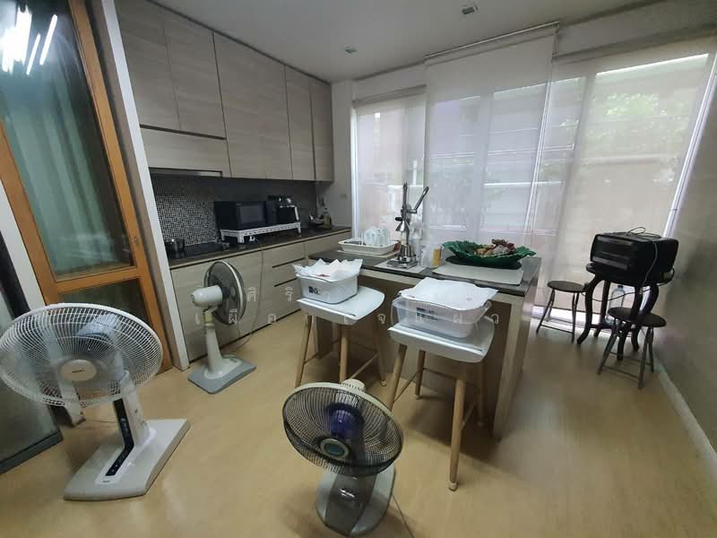 Town Plus X Ladprao, Bangkok, Khlong Chan, Bang Kapi, Bangkok, 3 Bedrooms, 195 sqm, Townhouse For Sale, by ศิริวรรณ เผือกใจแผ้ว, 500374640 - DDproperty.com