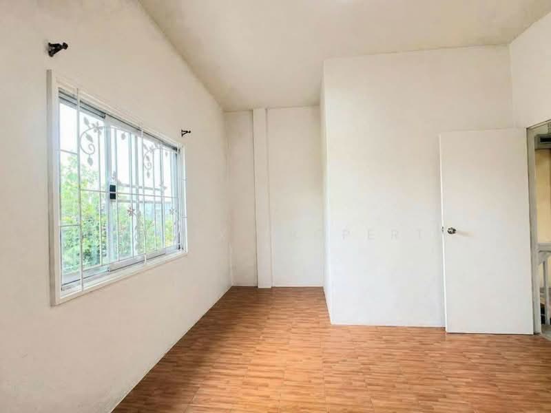Townhouse, Corner Romklao 6, Min Buri, Near the Pink Line MRT, Min Buri Station, Bangkok, , Min Buri, Bangkok, 2 Bedrooms, 120 sqm, Townhouse For Sale, by Connex Property, 500374659 - DDproperty.com