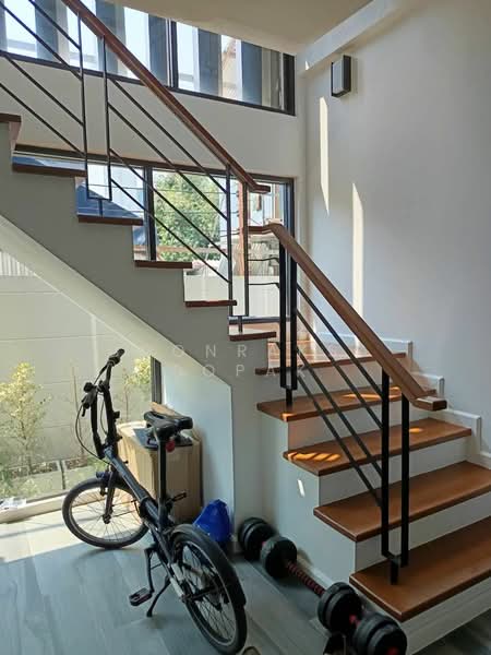 3-BR Townhouse, Bangkok, Phra Kanong Nua, Watthana, Bangkok, 3 Bedrooms, 200 sqm, Townhouse For Rent, by Boonraksa Sopak, 500374676 - DDproperty.com