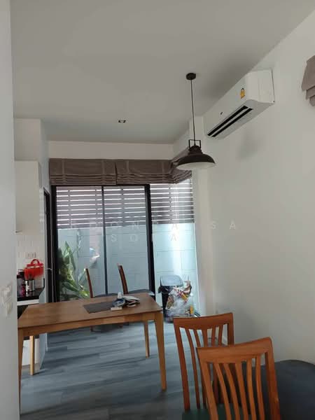 3-BR Townhouse, Bangkok, Phra Kanong Nua, Watthana, Bangkok, 3 Bedrooms, 200 sqm, Townhouse For Rent, by Boonraksa Sopak, 500374676 - DDproperty.com