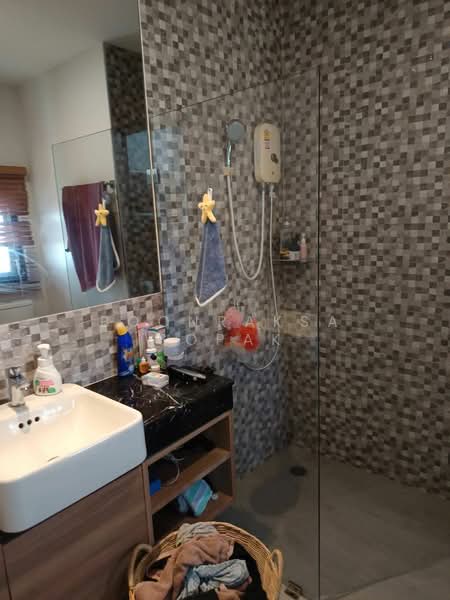 3-BR Townhouse, Bangkok, Phra Kanong Nua, Watthana, Bangkok, 3 Bedrooms, 200 sqm, Townhouse For Rent, by Boonraksa Sopak, 500374676 - DDproperty.com