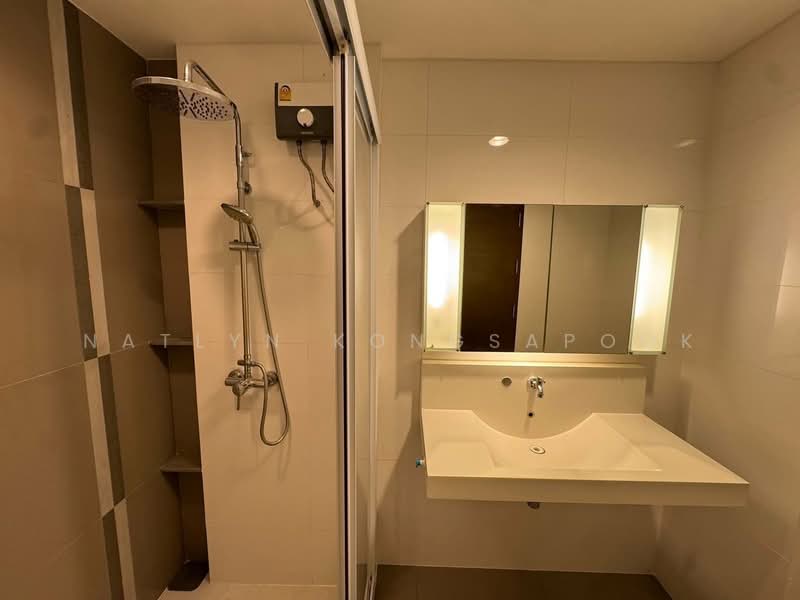 Rhythm Ratchada, Bangkok, 558 Ratchadaphisek Road, Samsen Nok, Huai Khwang, Bangkok, 1 Bedroom, 47 sqm, Condo For Rent, by Natlyn Kongsapook, 500374686 - DDproperty.com