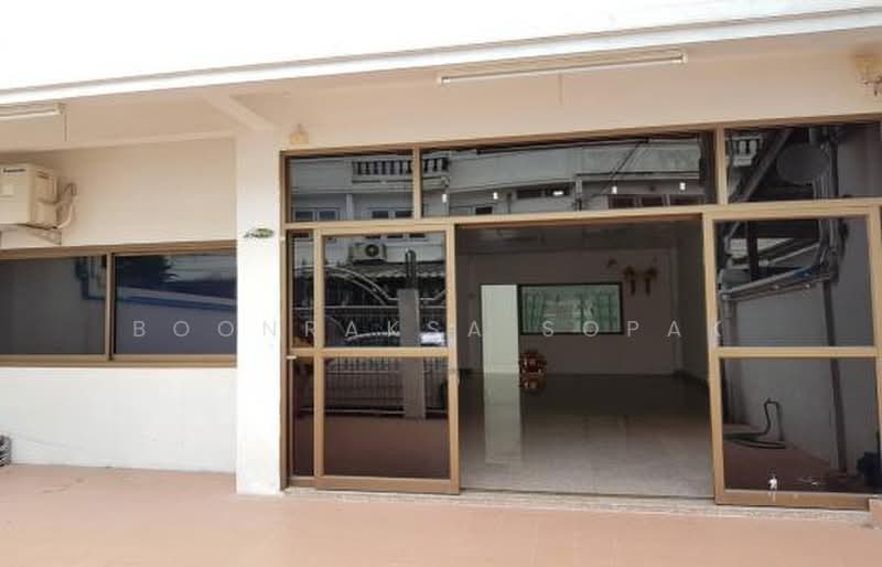 ทาวน์เฮ้าส์ 4-ห้องนอน, กรุงเทพ, ช่องนนทรี, ยานนาวา, กรุงเทพ, 325 ตร.ม., ทาวน์เฮ้าส์ ให้เช่า, โดย Boonraksa Sopak, 500374749 - DDproperty.com