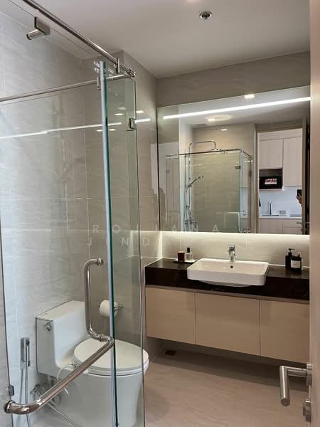 Noble State 39, Bangkok, 35 Soi Sukhumvit 39, Khlong Tan Nua, Watthana, Bangkok, 1 Bedroom, 30 sqm, Condo For Rent, by Rojjana Jindasri, 500374786 - DDproperty.com