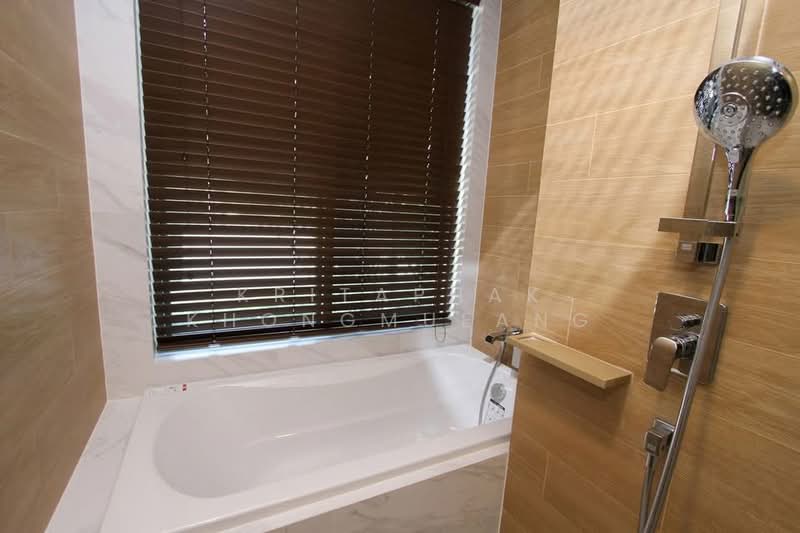 Taka Haus, Bangkok, 99 Soi Ekamai 10, Khlong Tan Nua, Watthana, Bangkok, 2 Bedrooms, 69 sqm, Condo For Rent, by Kritaphak Khongmueang, 500374811 - DDproperty.com