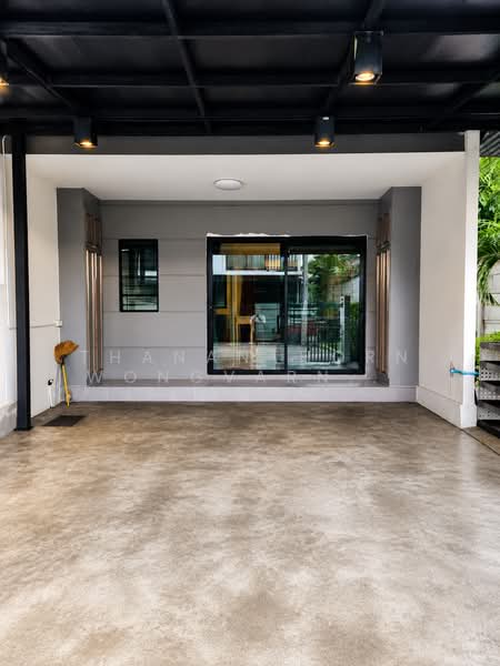 Patio Srinakarin-Rama 9, Bangkok, Krungthep Kreetha Road, Hua Mak, Bang Kapi, Bangkok, 3 Bedrooms, 160 sqm, Townhouse For Sale, by Thananthorn Wongvarnkaseam, 500374868 - DDproperty.com