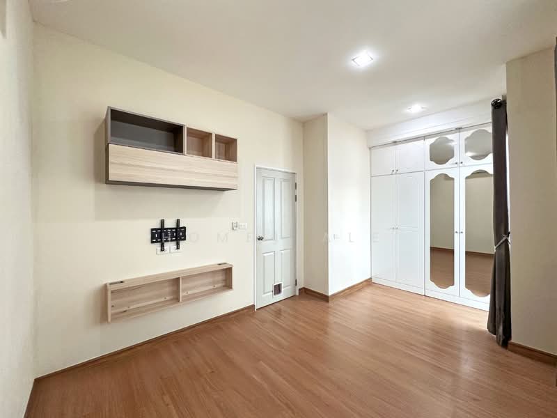 Golden Town Ladprao-Kaset Nawamin, Bangkok, Chorake Bua, Lat Phrao, Bangkok, 3 Bedrooms, 150 sqm, Townhouse For Sale, by Home4Sale, 500374895 - DDproperty.com