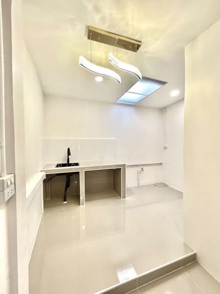 Burapha 24, Bangkok, โกสุมรวมใจ, Don Mueang, Bangkok, 2 Bedrooms, 21 sqm, Townhouse For Sale, by Connex Property, 500374913 - DDproperty.com