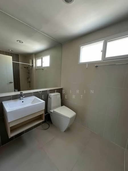 Baan Klang Muang Rama 9 (Motorway), Bangkok, New Bangkok-Chonburi Road, Suan Luang, Bangkok, 3 Bedrooms, 150 sqm, Single Detached House For Rent, by Rosesirin Expert, 500374930 - DDproperty.com