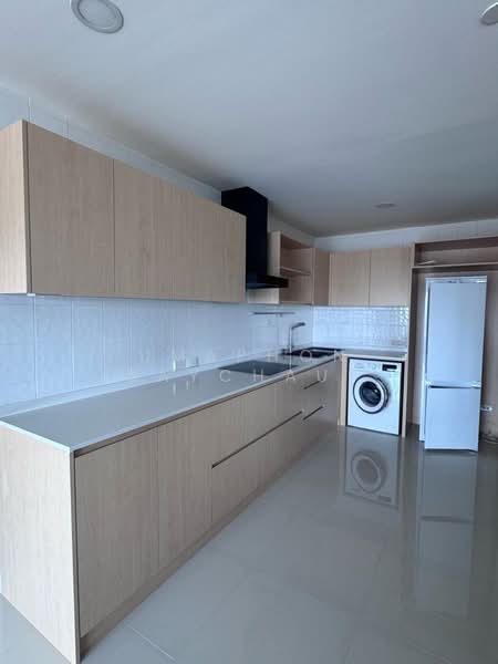 Sathorn Gardens, Bangkok, 39 South Sathorn Road, Thung Maha Mek, Sathon, Bangkok, 2 Bedrooms, 94 sqm, Condo For Rent, by Umaphon saychaue, 500374938 - DDproperty.com