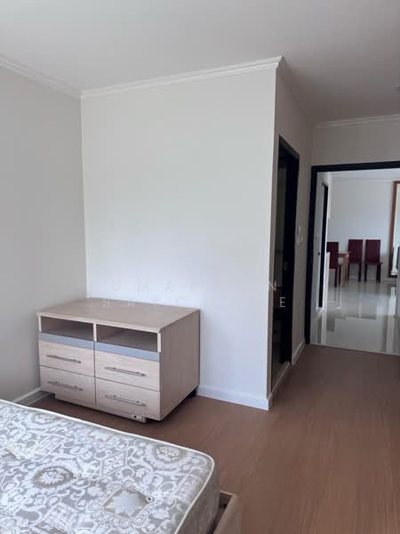 Sathorn Gardens, Bangkok, 39 South Sathorn Road, Thung Maha Mek, Sathon, Bangkok, 2 Bedrooms, 94 sqm, Condo For Rent, by Umaphon saychaue, 500374938 - DDproperty.com