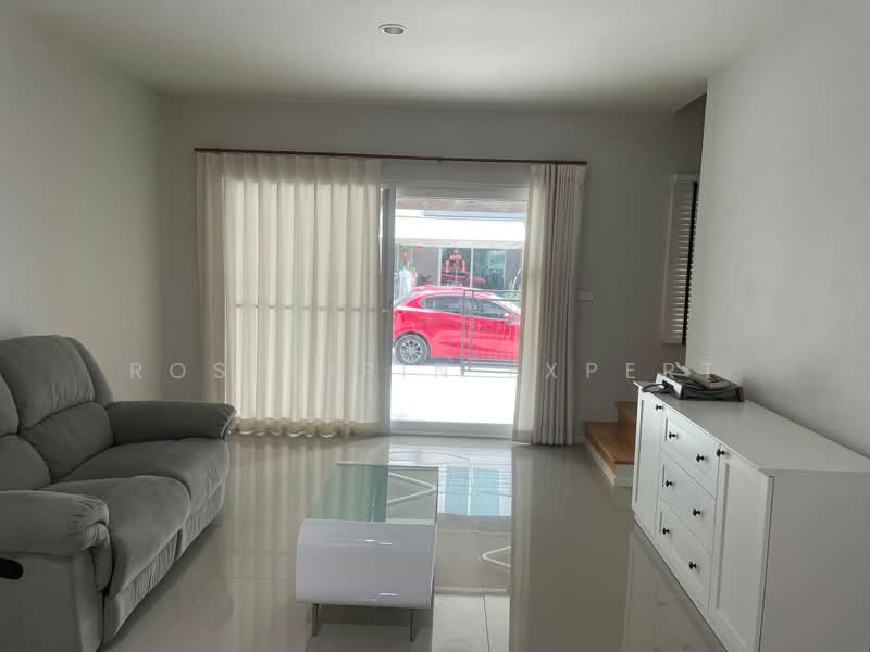 Baan Klang Muang Suanluang, Bangkok, On Nut Road, Dok Mai, Prawet, Bangkok, 3 Bedrooms, 178 sqm, Townhouse For Rent, by Rosesirin Expert, 500374946 - DDproperty.com