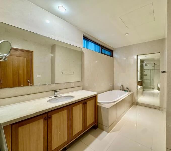 The Emporio Place, Bangkok, 93 Soi Sukhumvit 24, Sukhumvit Road, Khong Tan, Khlong Toei, Bangkok, 2 Bedrooms, 126 sqm, Condo For Rent, by Umaphon saychaue, 500374961 - DDproperty.com