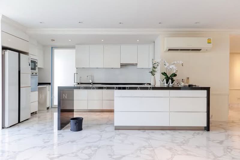 Wattana Heights, Bangkok, Sukhumvit Road, Khlongtoei Nua, Watthana, Bangkok, 4 Bedrooms, 336 sqm, Condo For Rent, by Pornpan Chantharakasemchai, 500375012 - DDproperty.com