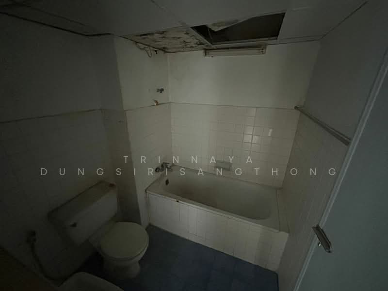 Ruenrudee Condominium, Bangkok, 19 Sukhumvit Soi 1, Khlongtoei Nua, Watthana, Bangkok, 2 Bedrooms, 44 sqm, Condo For Sale, by Trinnaya Dungsirisangthong, 500375063 - DDproperty.com